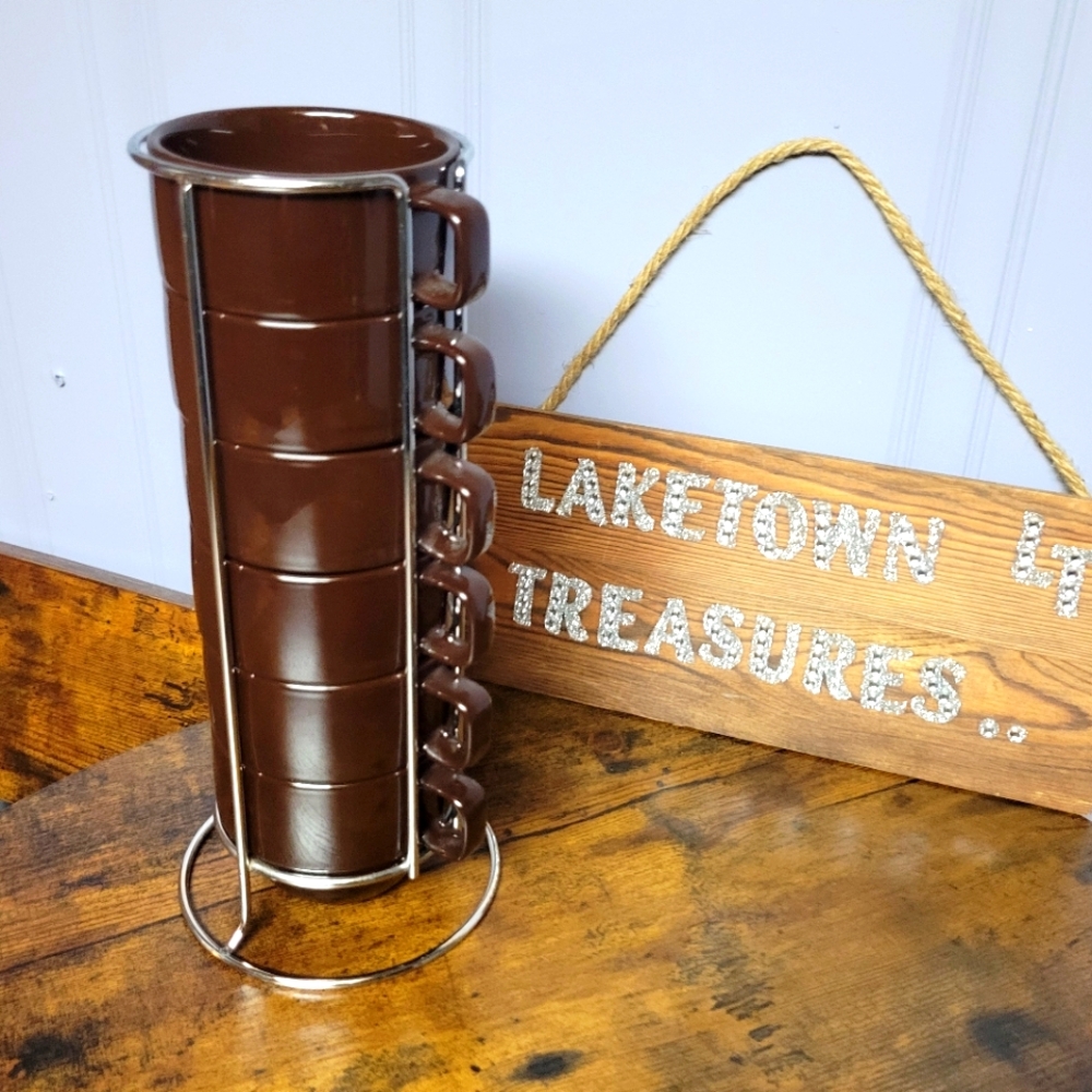 Vintage World Market espresso/cappuccino Mug-brown metal Stand